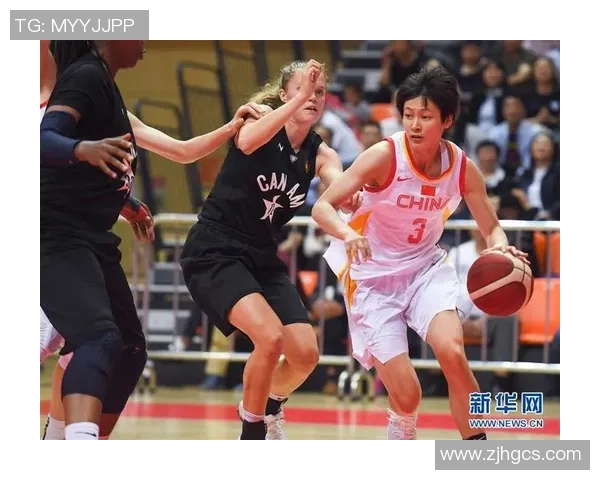 女篮球明星街头挑战路人展现超凡球技引发热议与欢笑